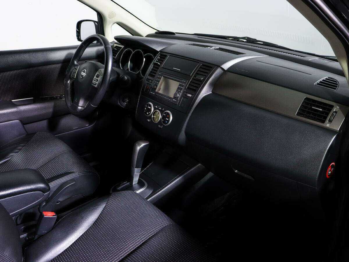 Купить Nissan Tiida, 2012, 70 000 км, фото №9