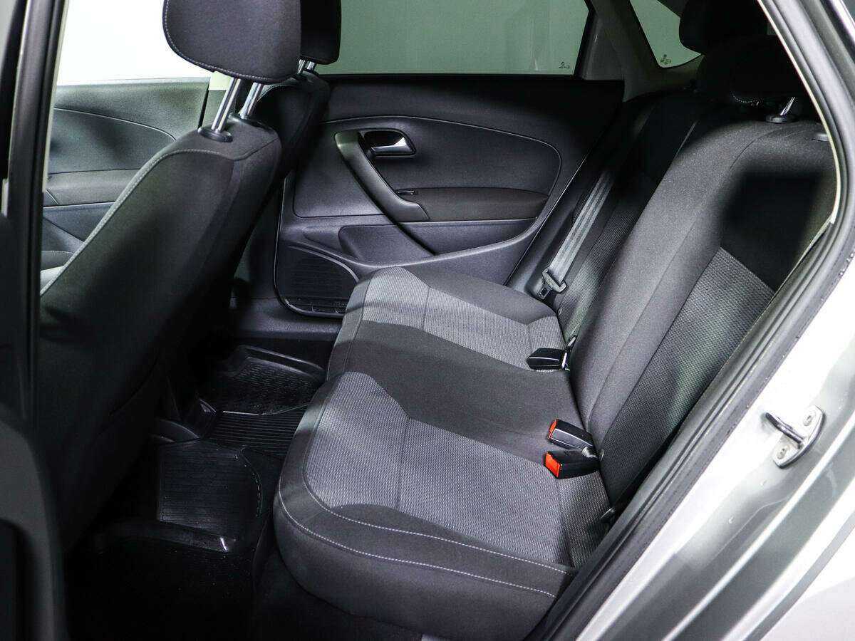 Купить Volkswagen Polo, 2017, 77 064 км, фото №9