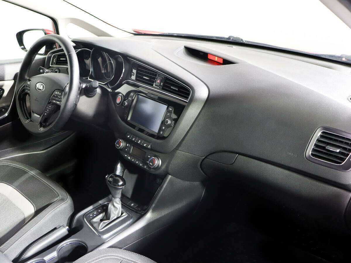 Купить Kia Ceed, 2018, 136 296 км, фото №9