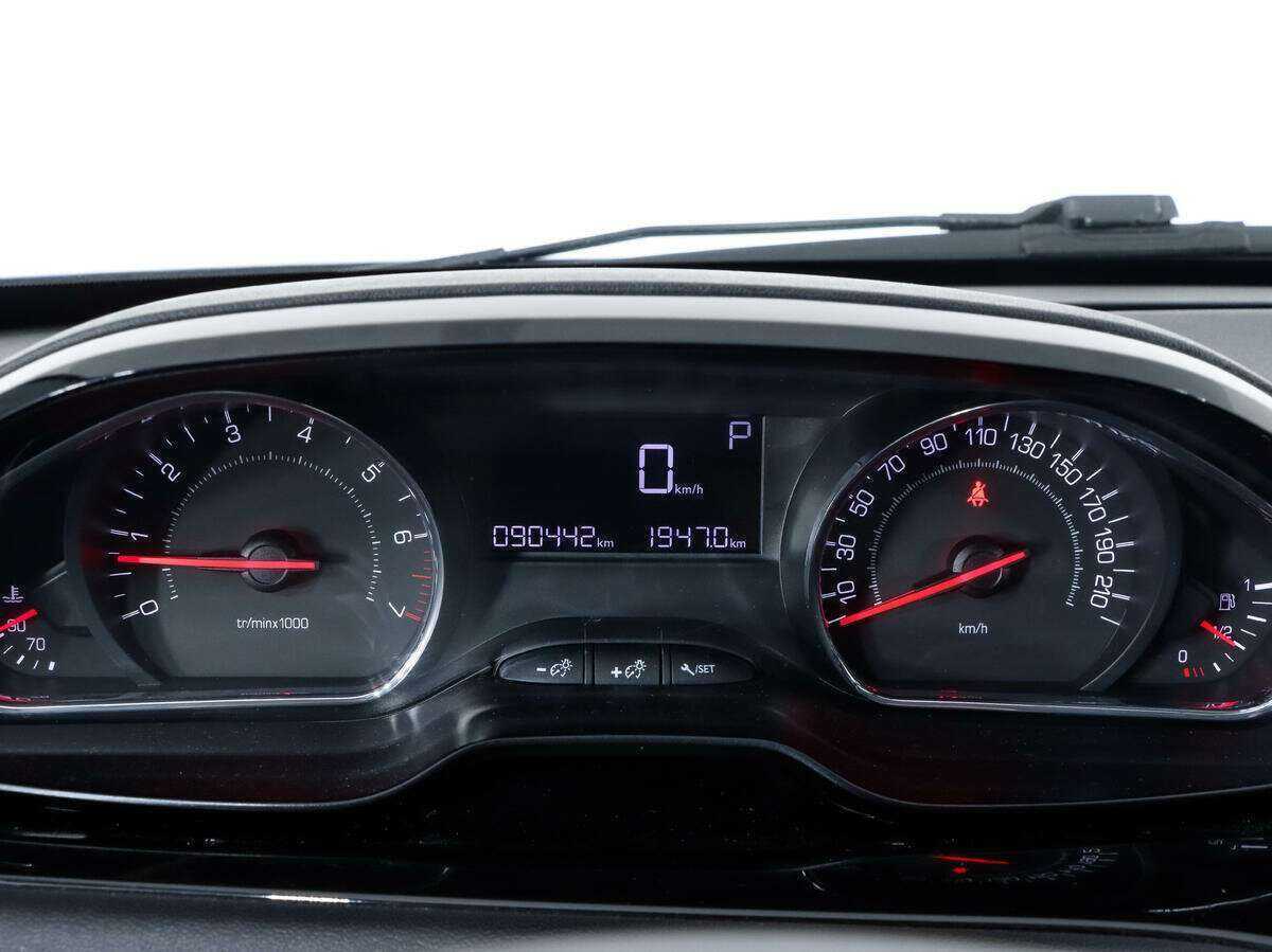 Купить Peugeot 208, 2013, 90 441 км, фото №17