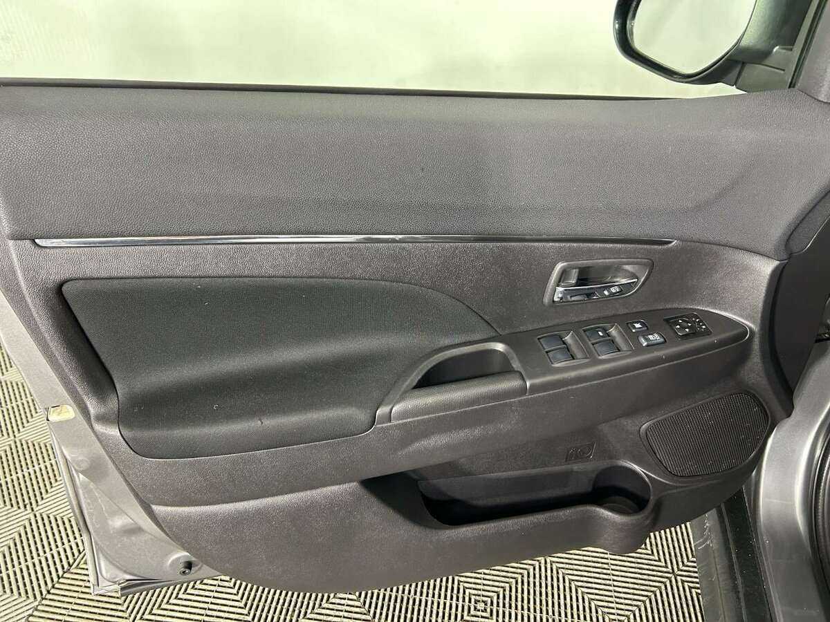 Купить Mitsubishi ASX, 2012, 142 820 км, фото №8