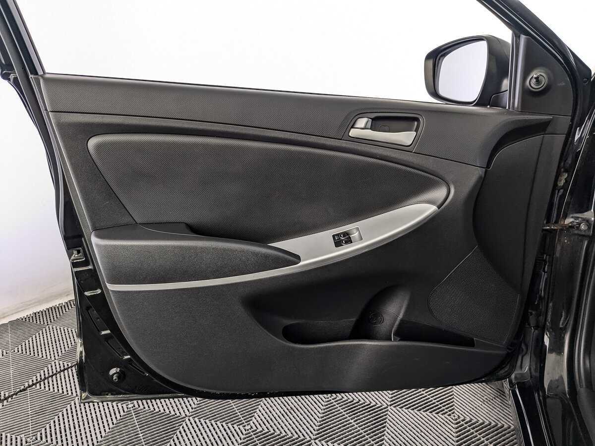 Купить Hyundai Solaris, 2013, 140 747 км, фото №15