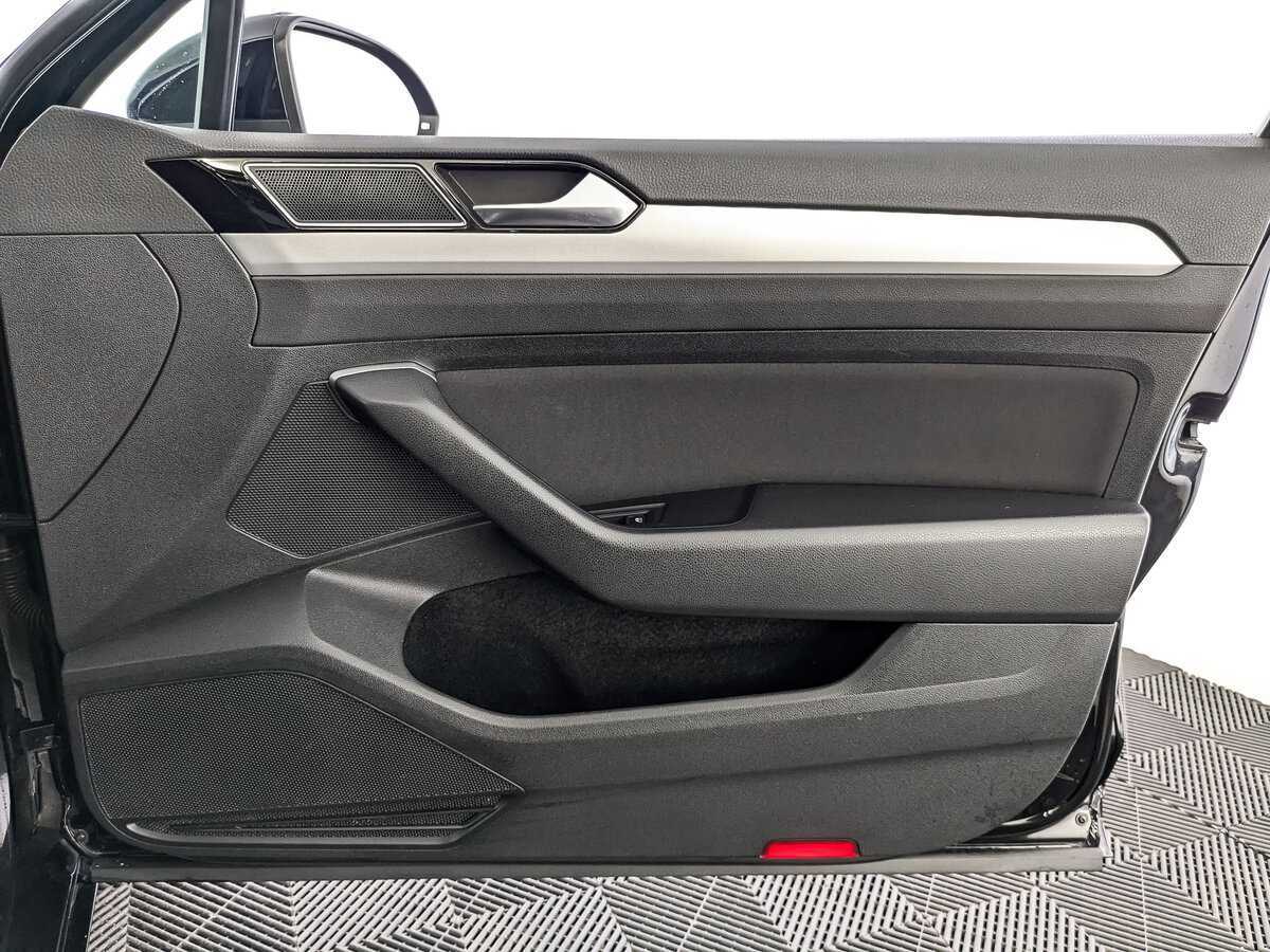 Купить Volkswagen Passat, 2018, 188 206 км, фото №20