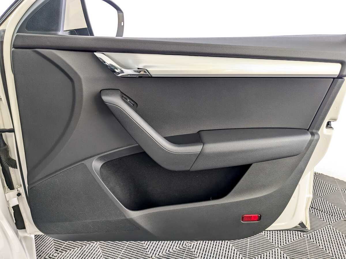 Купить Skoda Octavia, 2017, 140 527 км, фото №20