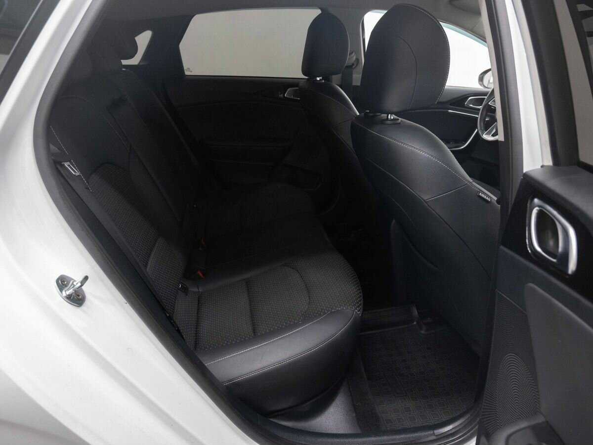 Купить Kia Ceed, 2018, 143 000 км, фото №11