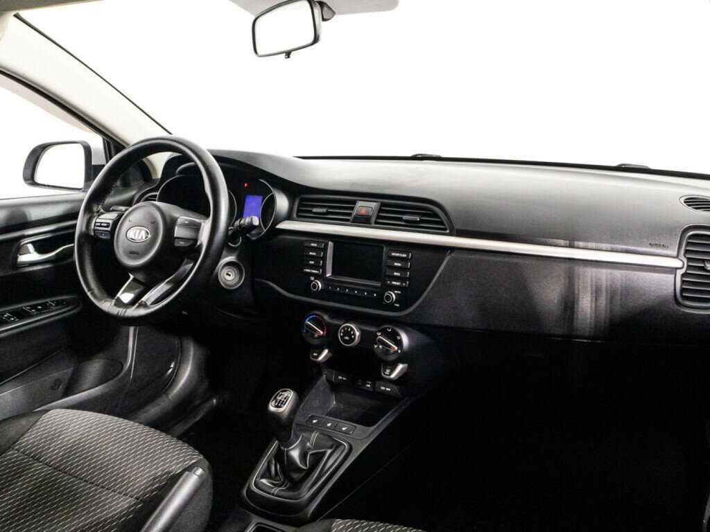 Купить Kia Rio X-Line, 2018, 122 636 км, фото №9