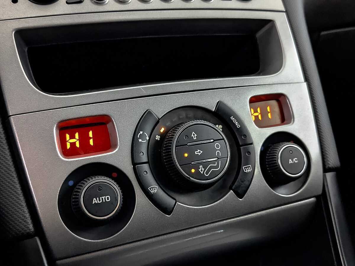 Купить Peugeot 408, 2016, 110 723 км, фото №19