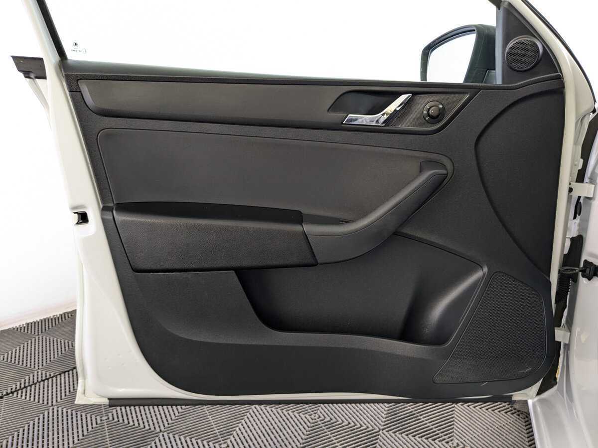 Купить Skoda Rapid, 2017, 180 415 км, фото №19