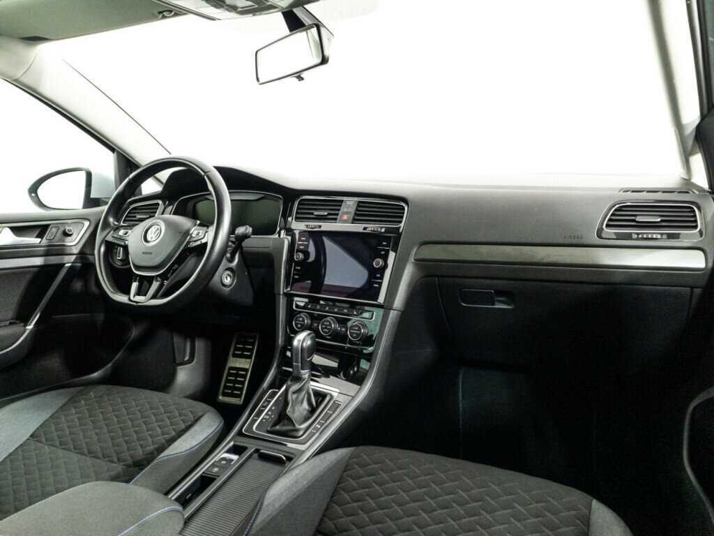 Купить Volkswagen Golf, 2018, 141 712 км, фото №9
