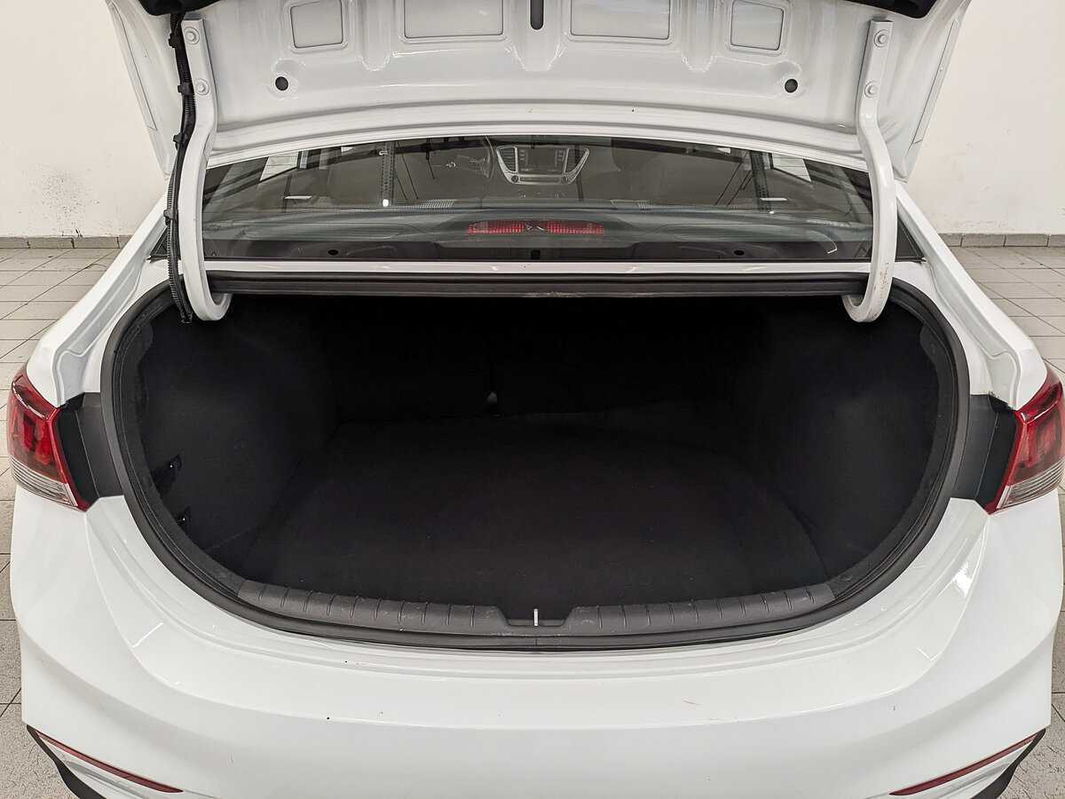 Купить Hyundai Solaris, 2019, 107 966 км, фото №10