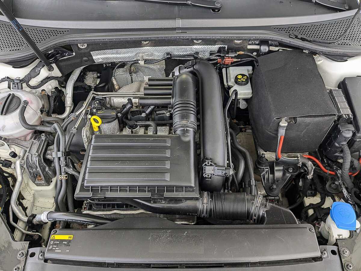 Купить Volkswagen Passat, 2017, 120 532 км, фото №9