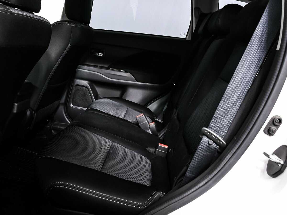 Купить Mitsubishi Outlander, 2017, 77 336 км, фото №14