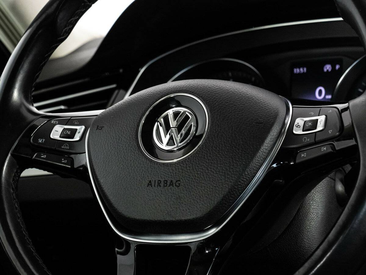 Купить Volkswagen Passat, 2018, 107 332 км, фото №12